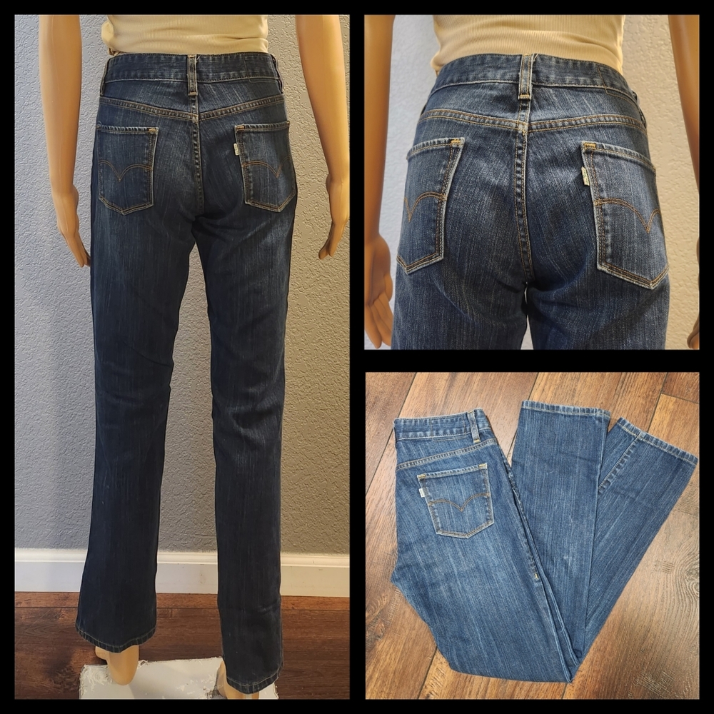 Levi's Women's Straight Leg Jeans - Blue Denim with Contrast Stitching